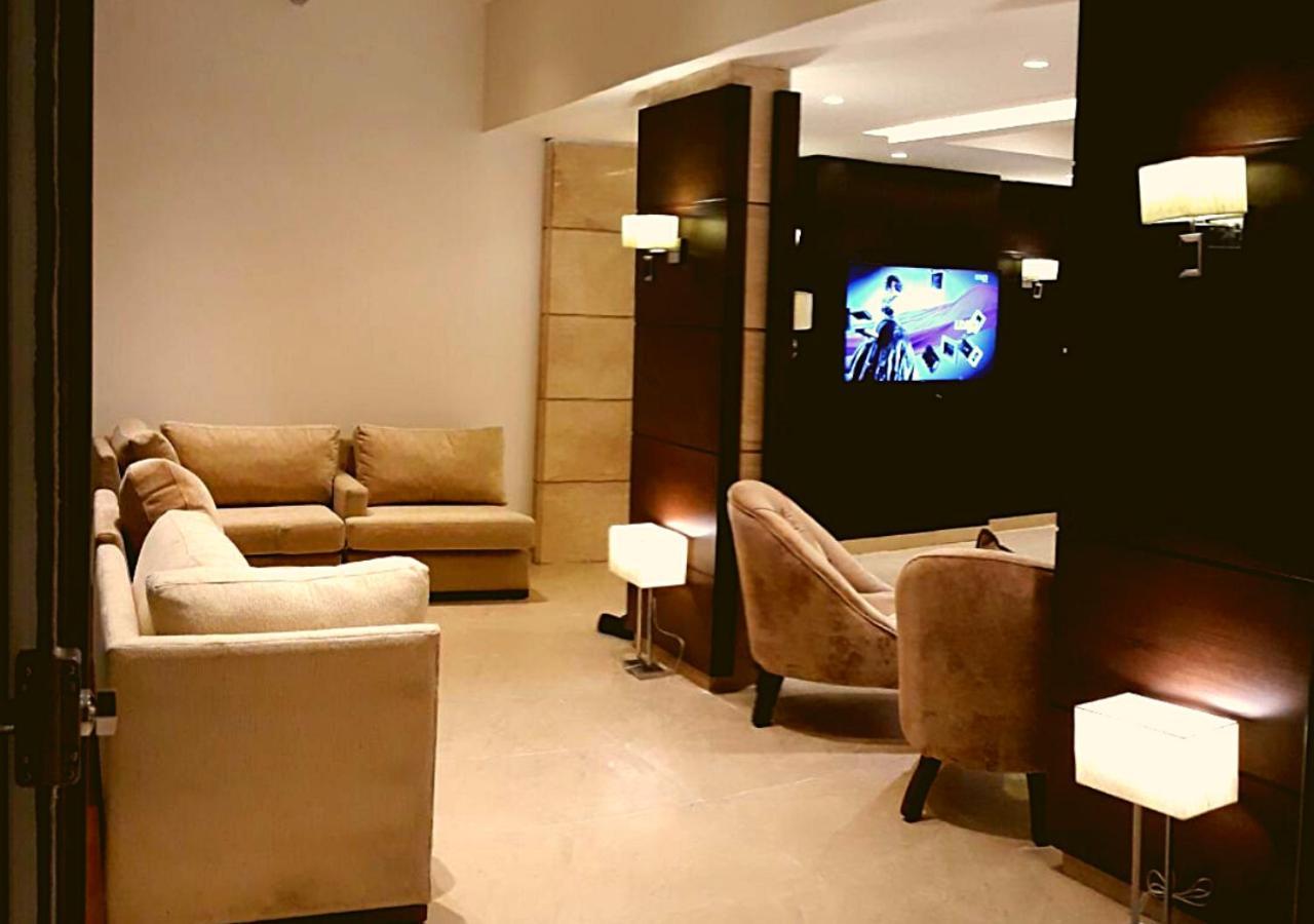 The Seventh Star Hotel Suites Amman Exterior photo